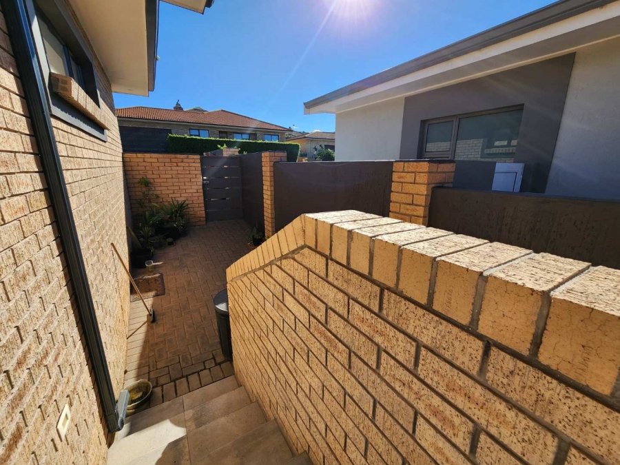 3 Bedroom Property for Sale in Monte Christo Western Cape